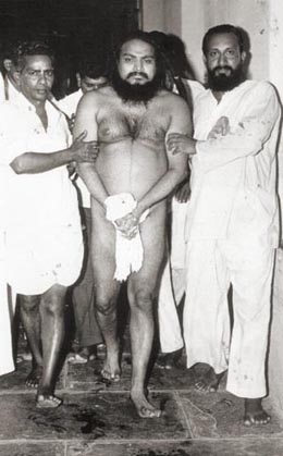 Thippana with Swamiji